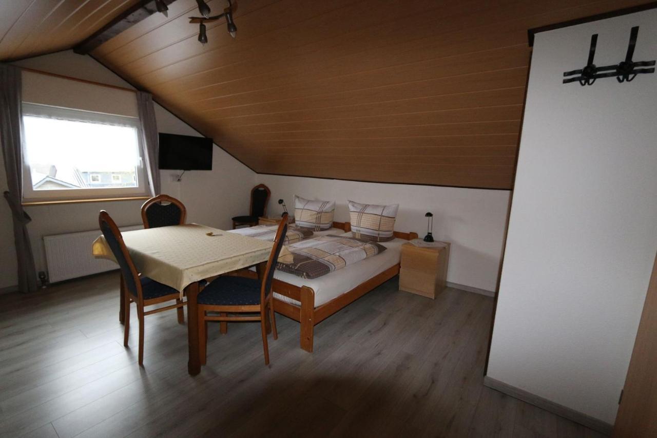 Haus Anne Hotel Neunkirchen  Eksteriør billede