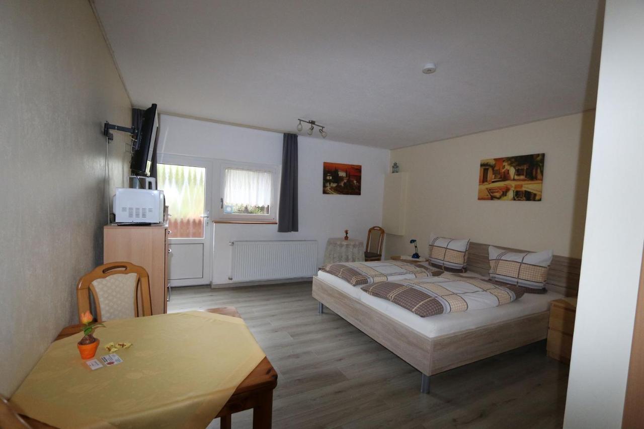Haus Anne Hotel Neunkirchen  Eksteriør billede