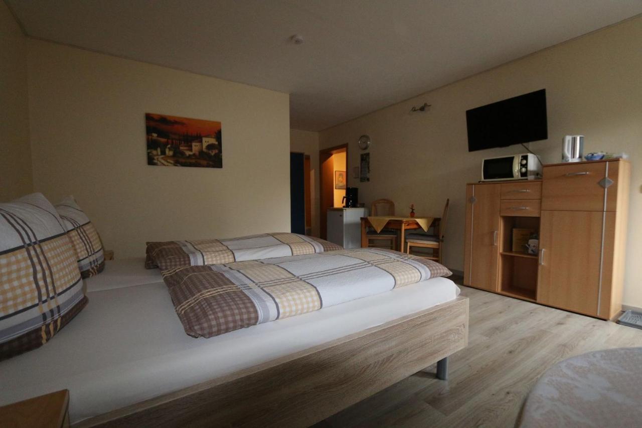 Haus Anne Hotel Neunkirchen  Eksteriør billede